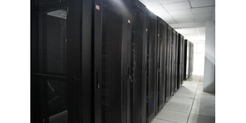 VPS主机、云主机与自建机房 企业IT基础设施选型指南